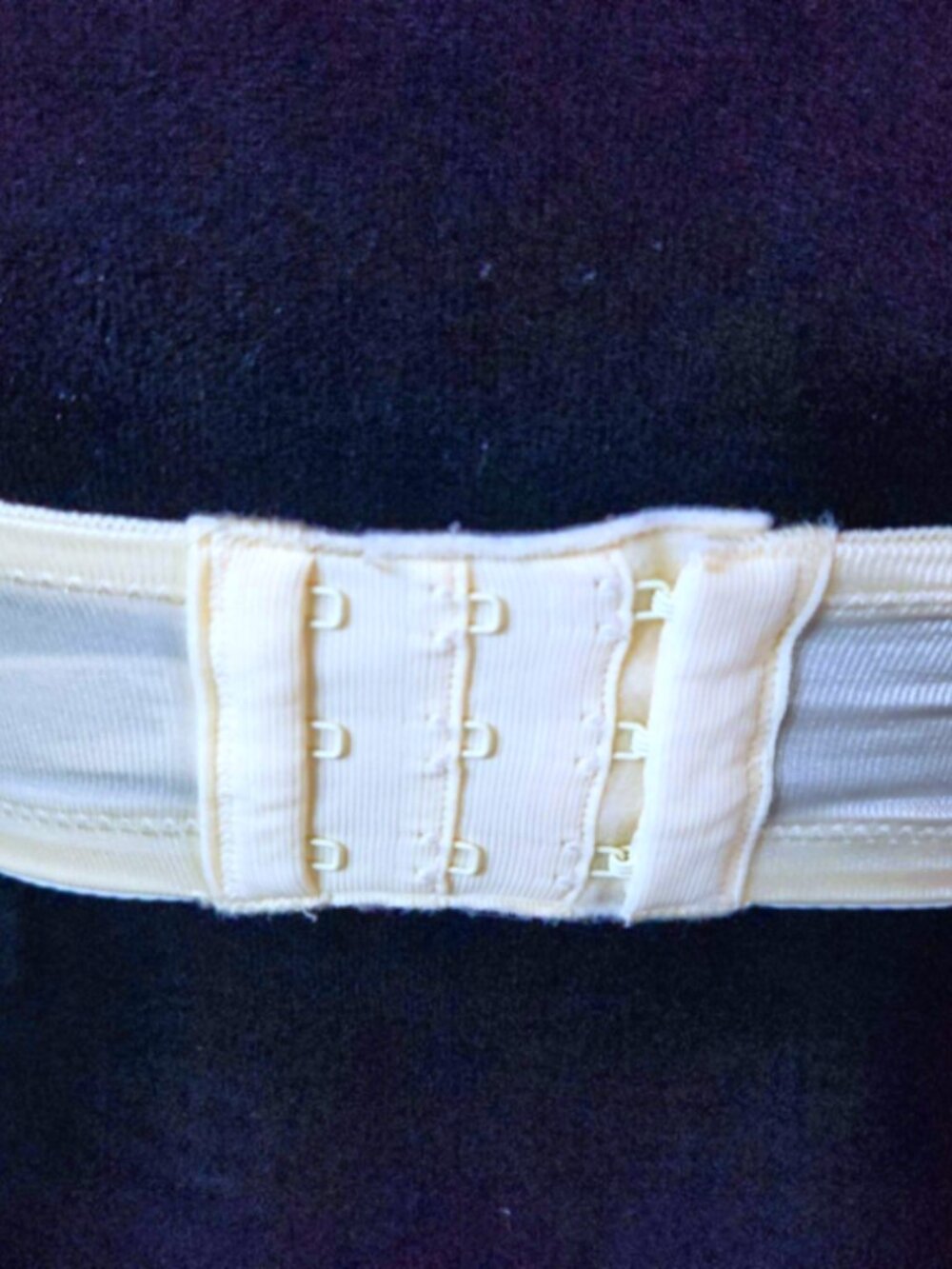 WonderBra Strapless Padded Underwired Plunge 36D Ivory Satin MISSING STRAPS 7262 - Picture 4 of 8